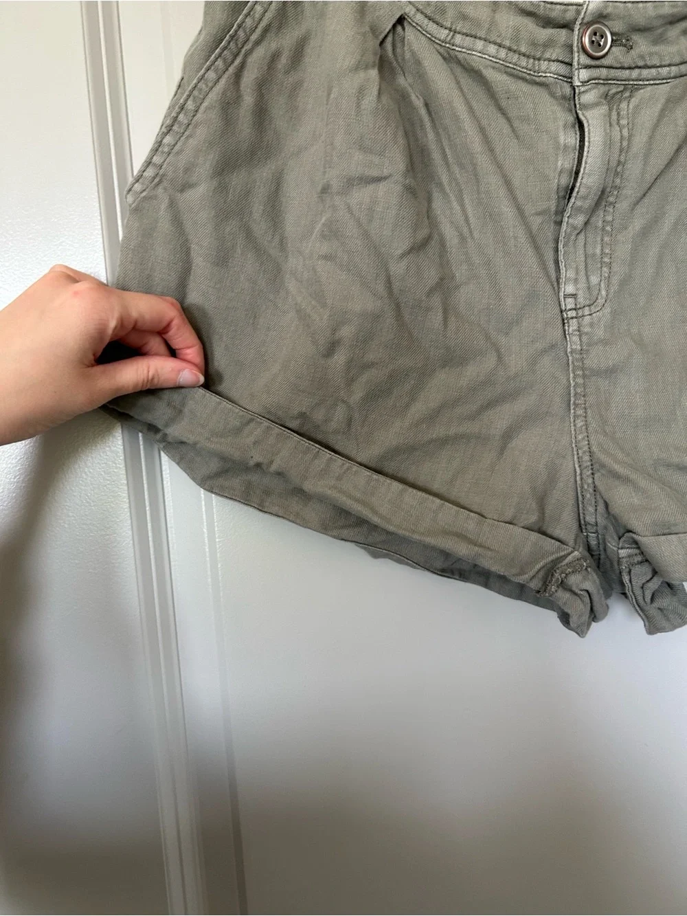 Women’s Pilcro by Anthropologie Light Olive Roll-Hem Cotton Shorts